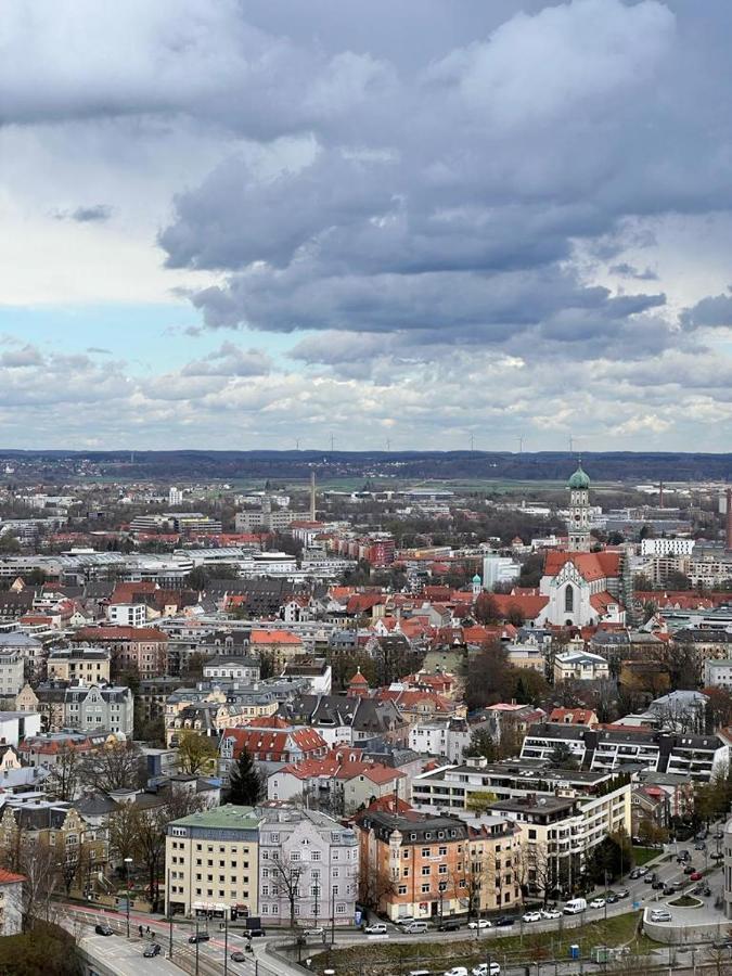 Cityapartment Im 33. Stock Аугсбург Екстериор снимка